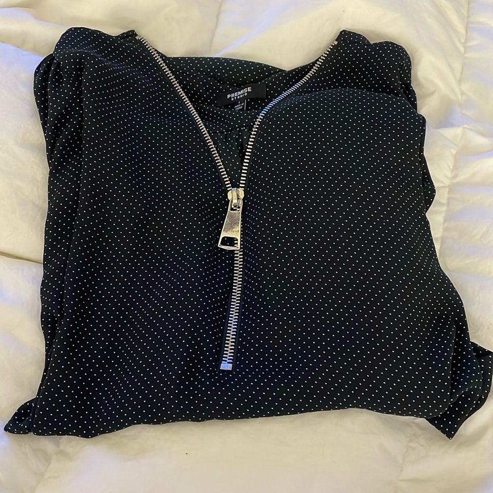 Polka dot zipper detail top